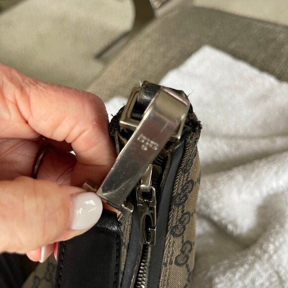 Black Canvas Gucci Purse - Picture 16 of 17